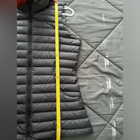 Lululemon Pack it down vest 8 - Picture 9 of 12